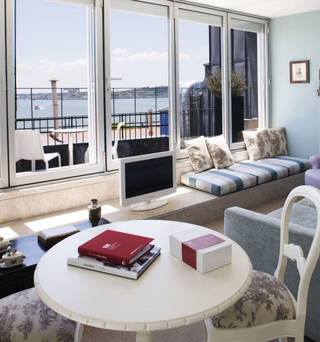 LX Boutique Hotel Lisbon view room property