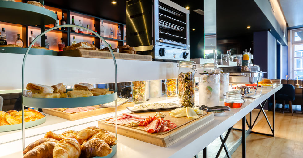 Breakfast - LX Boutique Hotel Lisbon Boutique Hotel Best Accomodation